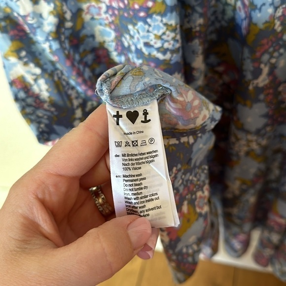 Blutsgeschwister dress viscose fits like medium floral - Picture 7 of 11